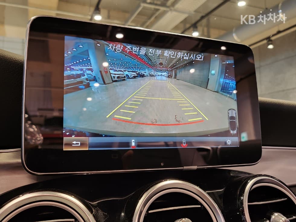 Mercedes-Benz The New (фейслифт) C-КласC200 Cabriolet - 11