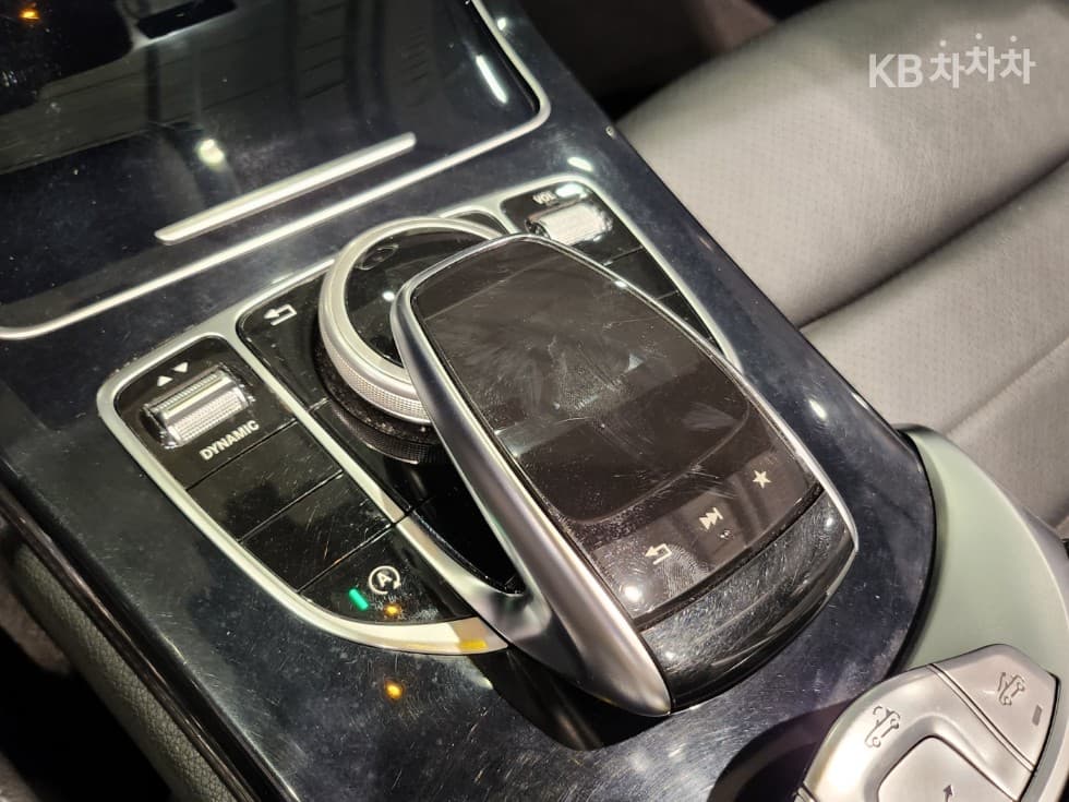 Mercedes-Benz The New (фейслифт) C-КласC200 Cabriolet - 14