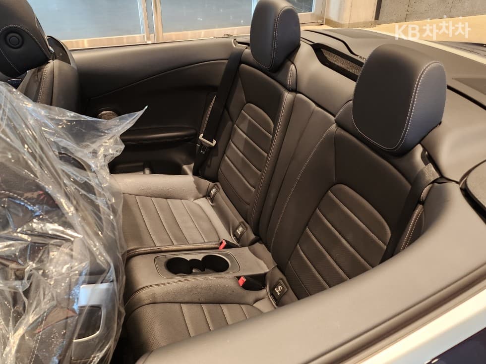 Mercedes-Benz The New (фейслифт) C-КласC200 Cabriolet - 16