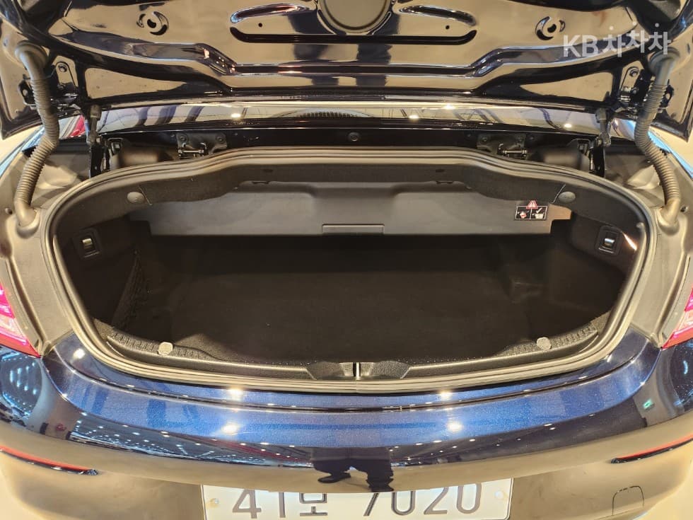 Mercedes-Benz The New (фейслифт) C-КласC200 Cabriolet - 21