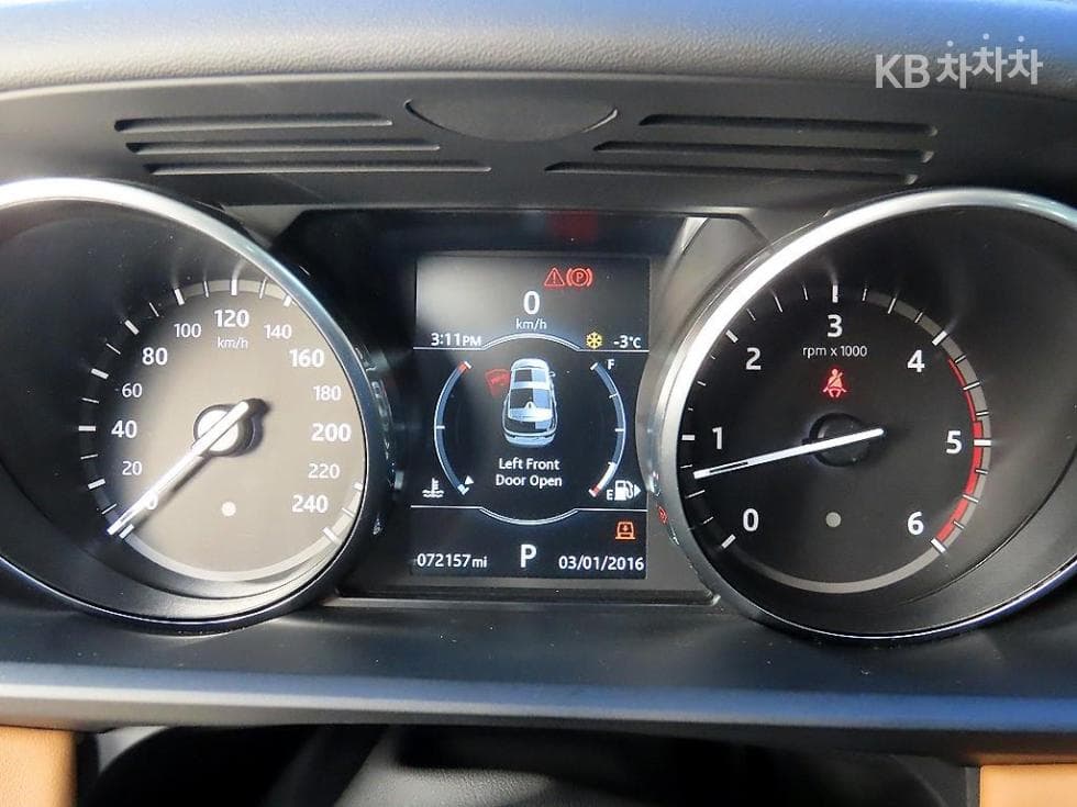 Land Rover 디스커버리53.0 TD6 HSE First Edition - 9