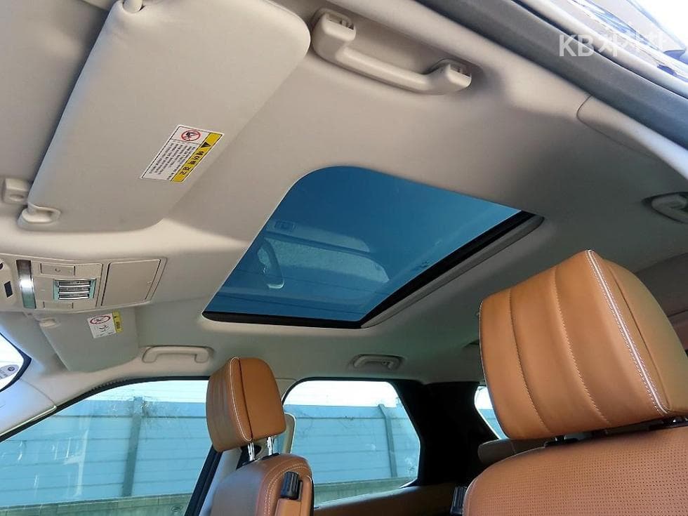 Land Rover 디스커버리53.0 TD6 HSE First Edition - 17