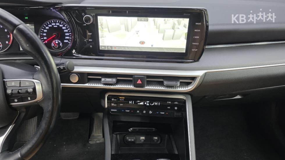 Kia K5 3rd Gen2.0 Gasoline Prestige - 11