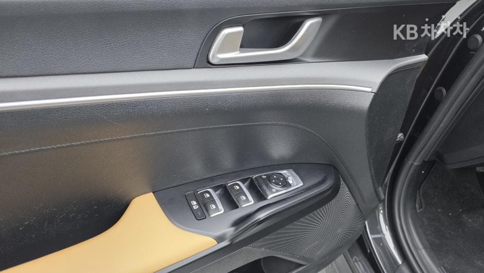 Kia K5 3rd Gen2.0 Gasoline Prestige - 15