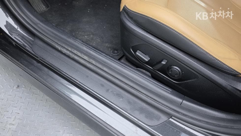 Kia K5 3rd Gen2.0 Gasoline Prestige - 16