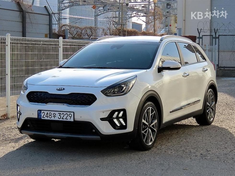 Киа The New (фейслифт) Ниро 1.6 HEV Noblesse Специал (специален признак/издание) - Image 1