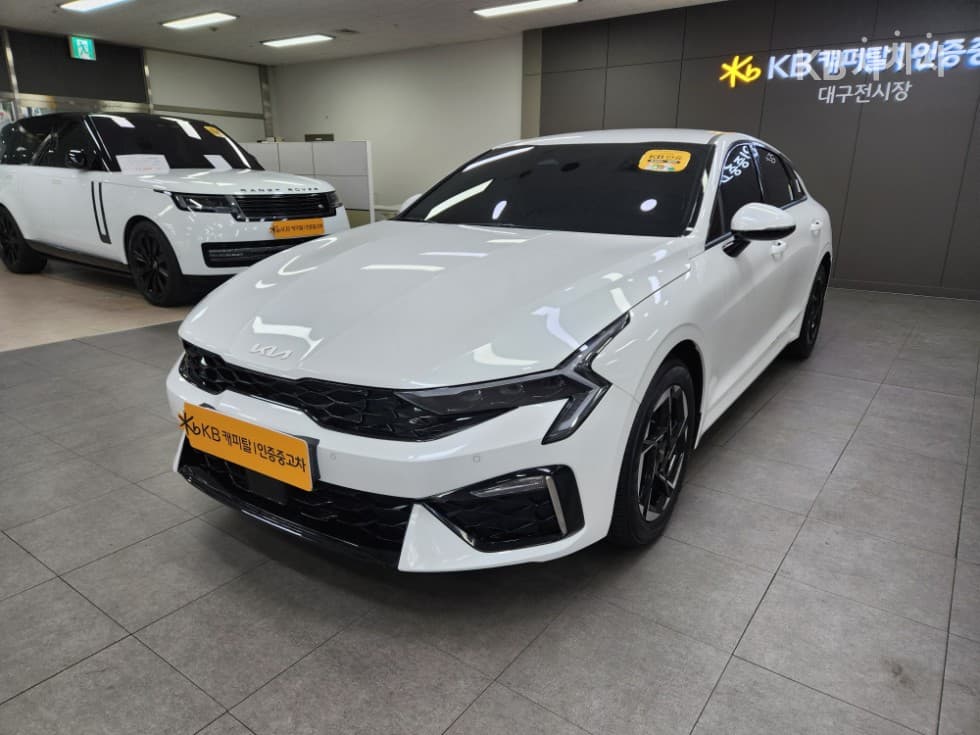 Киа The New (фейслифт) K5 3-토 поколение 2.0 Бензин Престиж - Image 1