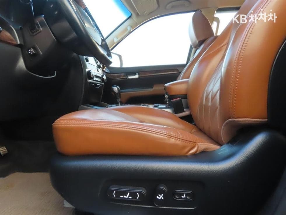 Киа The New (фейслифт) Mohave4x4 President 7-местен (Лимузин) - 16