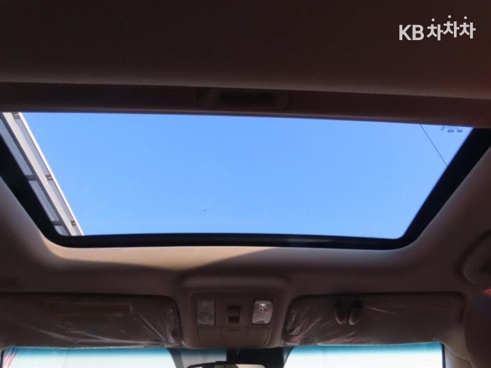 Киа The New (фейслифт) Mohave4x4 President 7-местен (Лимузин) - 18