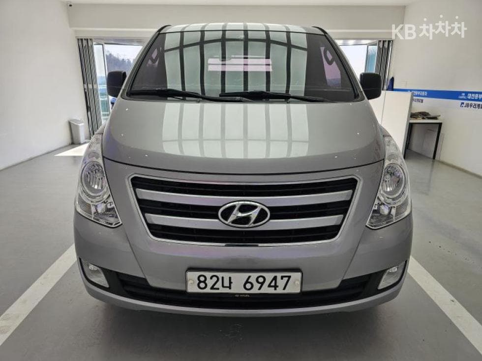 Хюндай Гранд Старекс 3Местен승 Ван Смарт - Image 1