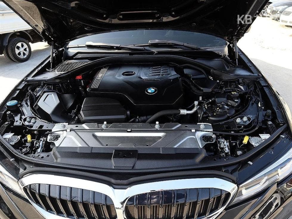 BMW 3 Series (G20)320i M Sport Black Suit Edition - 19