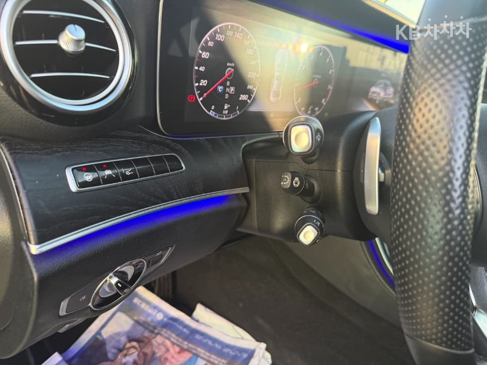 Mercedes-Benz E-Клас (W213)E300 4Matic Avantgarde Intelligent Drive - 8