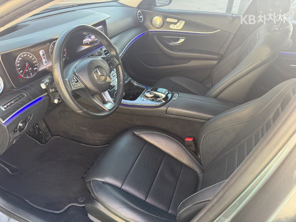 Mercedes-Benz E-Клас (W213)E300 4Matic Avantgarde Intelligent Drive - 9