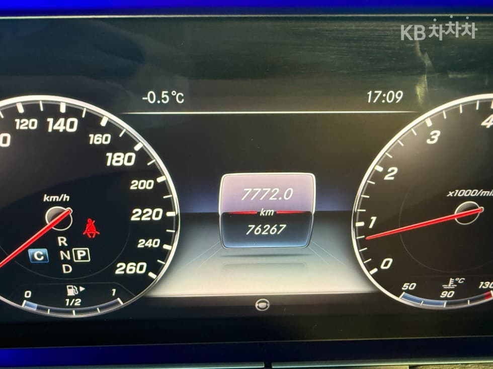 Mercedes-Benz E-Клас (W213)E300 4Matic Avantgarde Intelligent Drive - 5