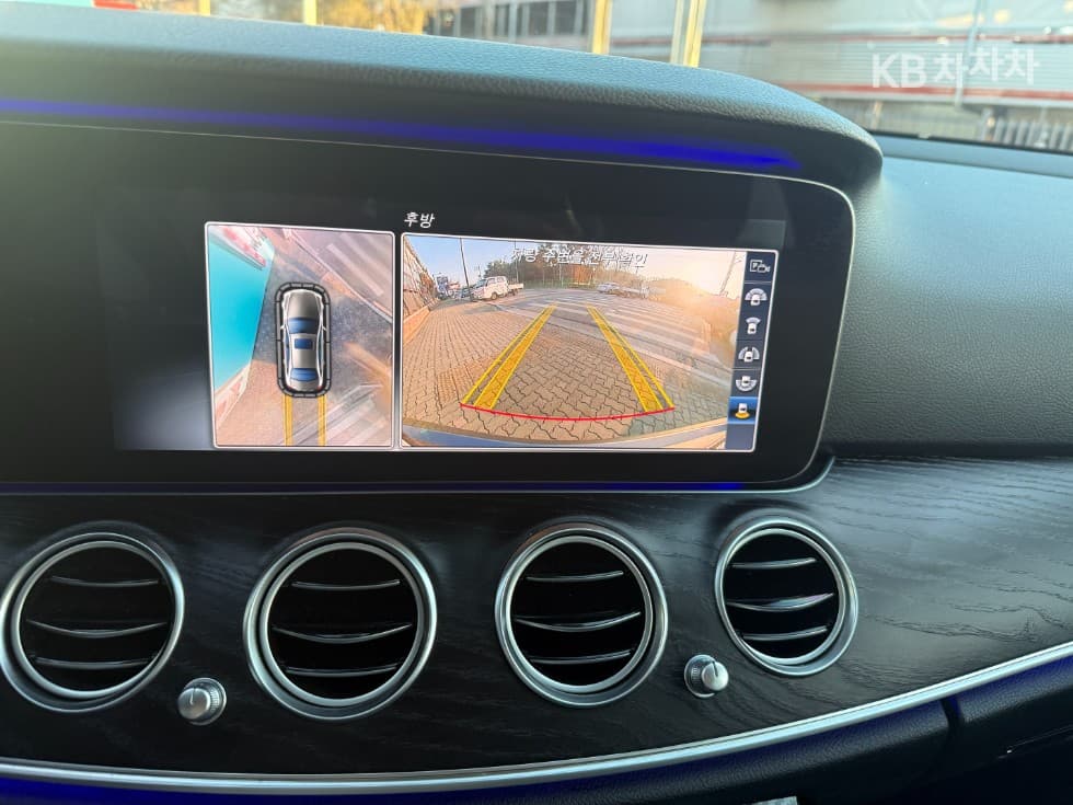 Mercedes-Benz E-Клас (W213)E300 4Matic Avantgarde Intelligent Drive - 14