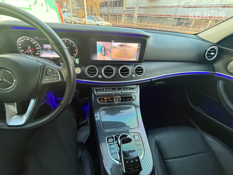 Mercedes-Benz E-Клас (W213)E300 4Matic Avantgarde Intelligent Drive - 16