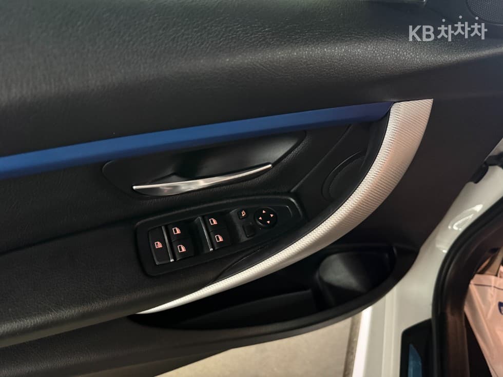 BMW Нов3 Серия320d M스포츠 F30 - 7