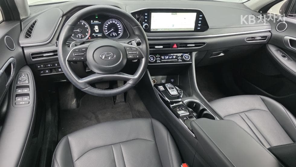 Хюндай Соната (DN8)2.0 Premium Plus - 18