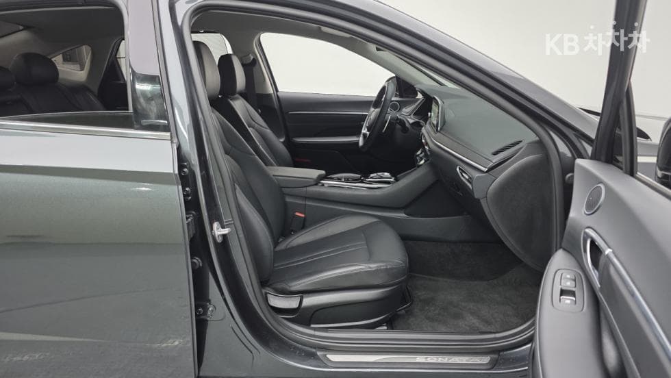 Хюндай Соната (DN8)2.0 Premium Plus - 20