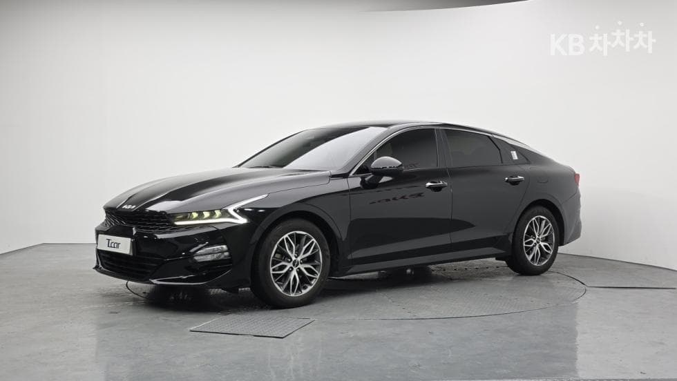 Kia K5 3rd Gen 2.0 Gasoline Prestige - Image 1