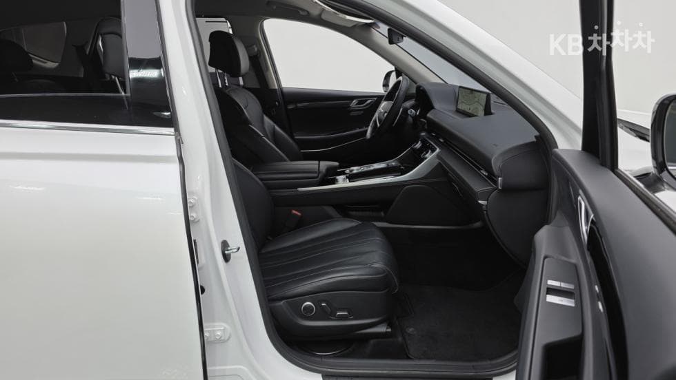 Genesis GV802.5 Turbo Gasoline 2WD - 7