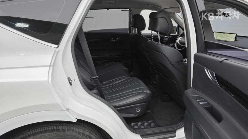 Genesis GV802.5 Turbo Gasoline 2WD - 8