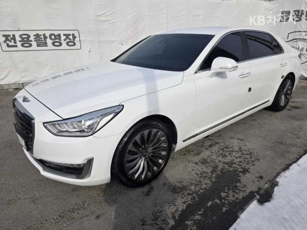 Genesis EQ900 3.8 GDI AWD Premium Luxury - Image 1