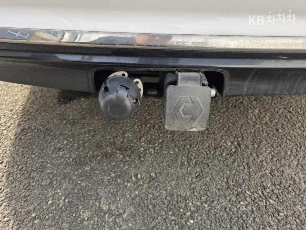 Genesis EQ9003.8 GDI AWD Premium Luxury - 6