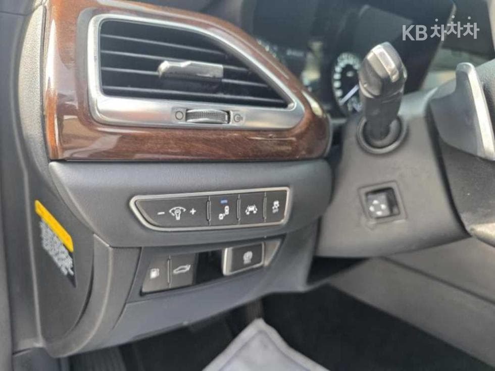 Genesis EQ9003.8 GDI AWD Premium Luxury - 15