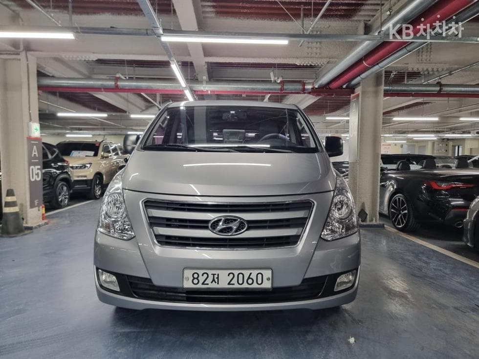 Хюндай Гранд Старекс 5-местен Ван Modern - Image 1