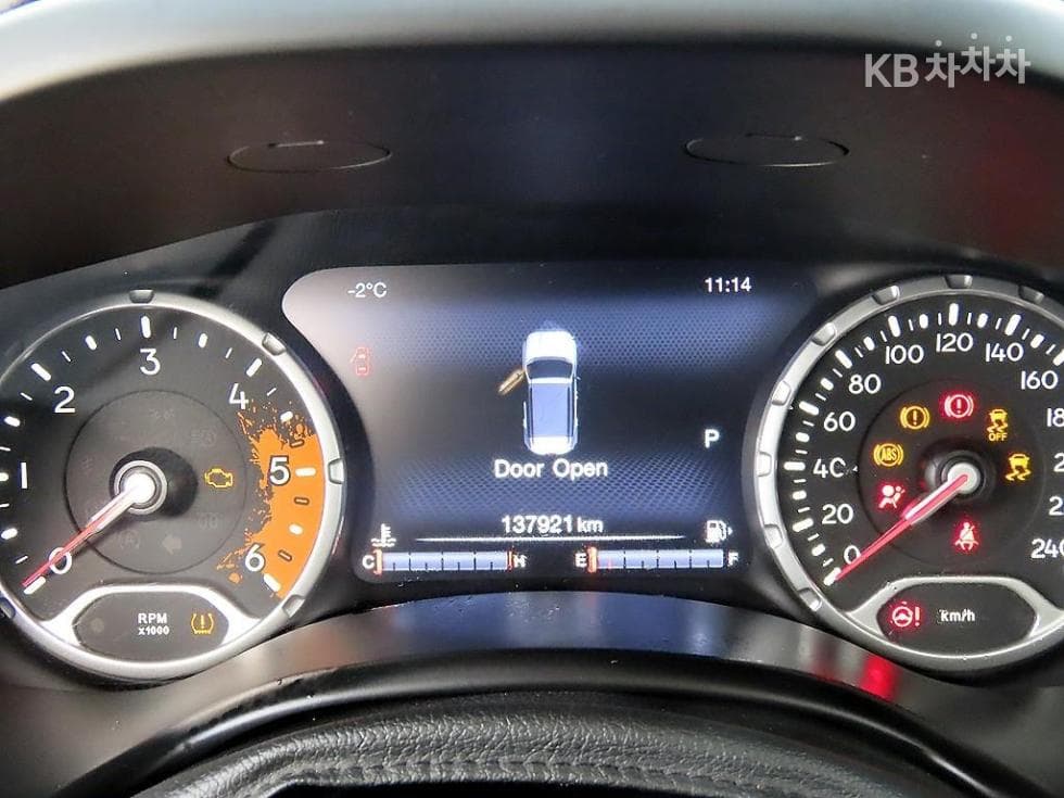 지프 레니게이드2.0 Limited AWD 75th Anniversary Edition - 9