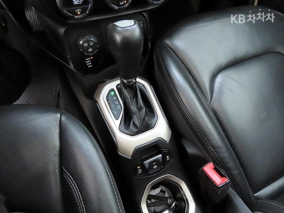 지프 레니게이드2.0 Limited AWD 75th Anniversary Edition - 10