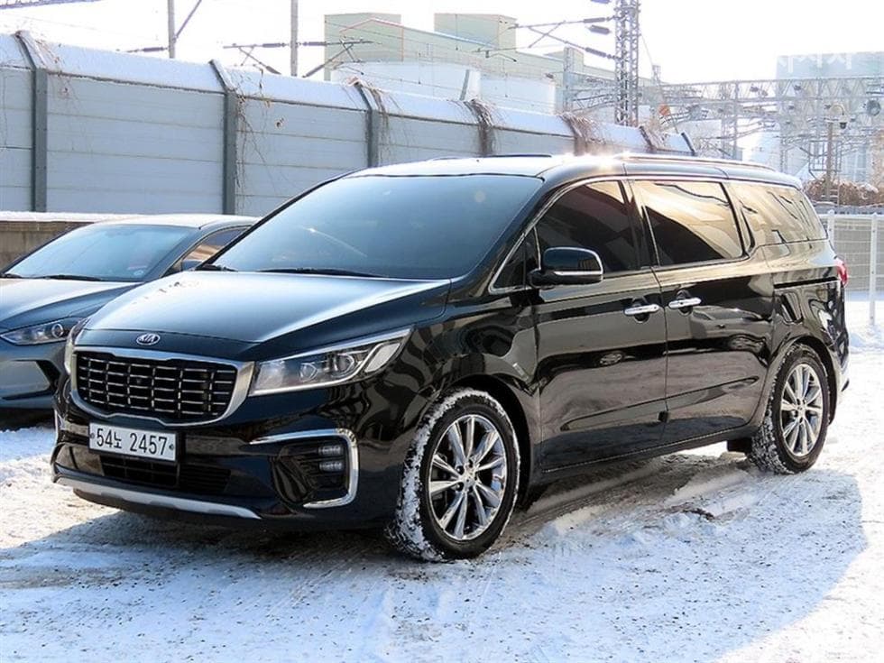 Kia The New (facelift) Carnival 9-seater 2.2 Diesel Noblesse Special (special feature/edition) - Image 1