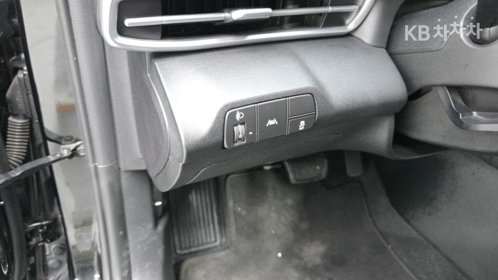 Hyundai All New Avante (Elantra)(CN7)1.6 Gasoline Modern - 15