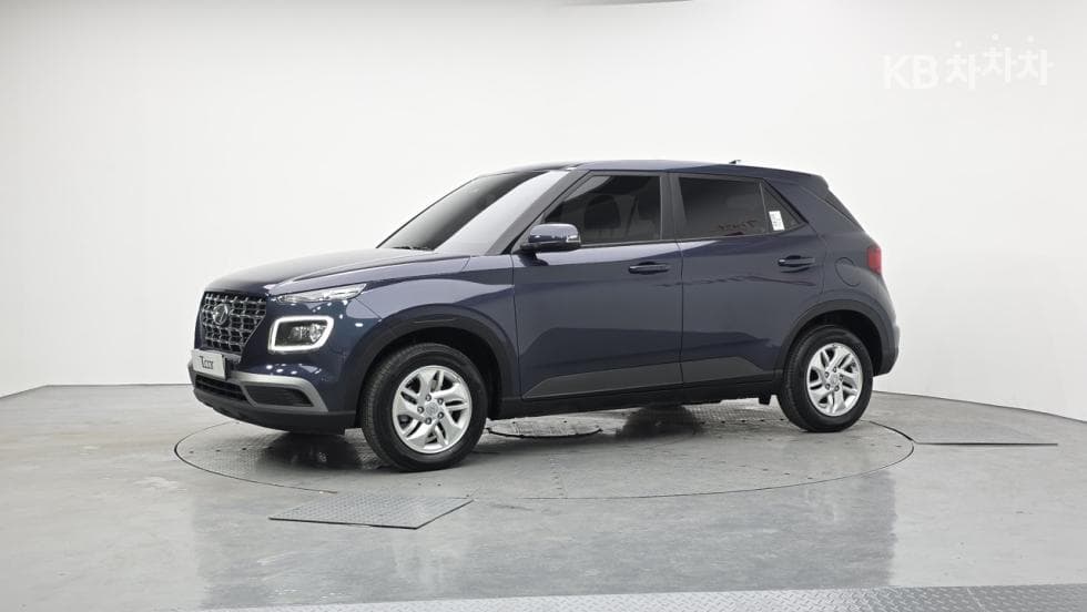 Hyundai Venue Gasoline 1.6 Premium - Image 1