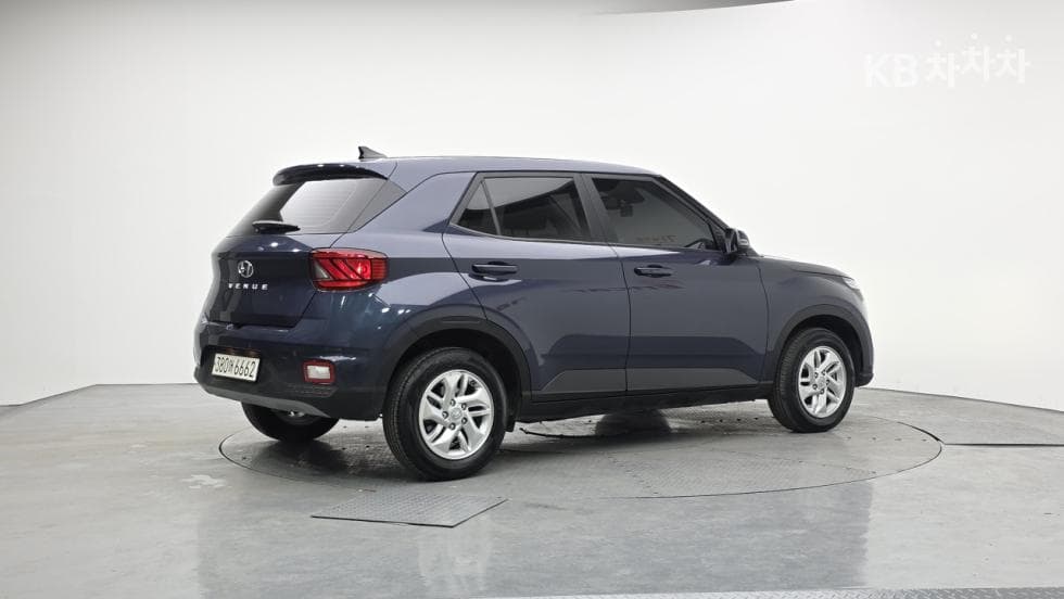 Hyundai VenueGasoline 1.6 Premium - 4