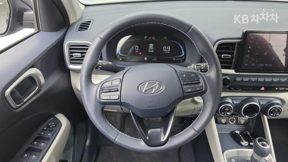 Hyundai VenueGasoline 1.6 Premium - 6