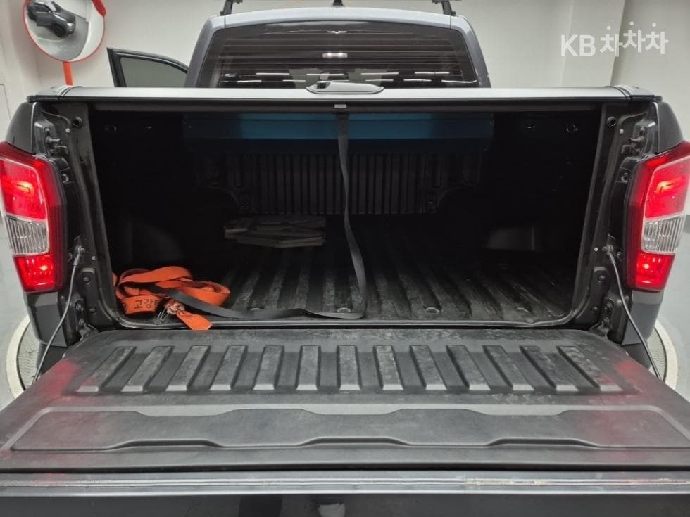 KG Mobility Rexton 스포츠2.2 4WD Dynamic 에디션 - 18