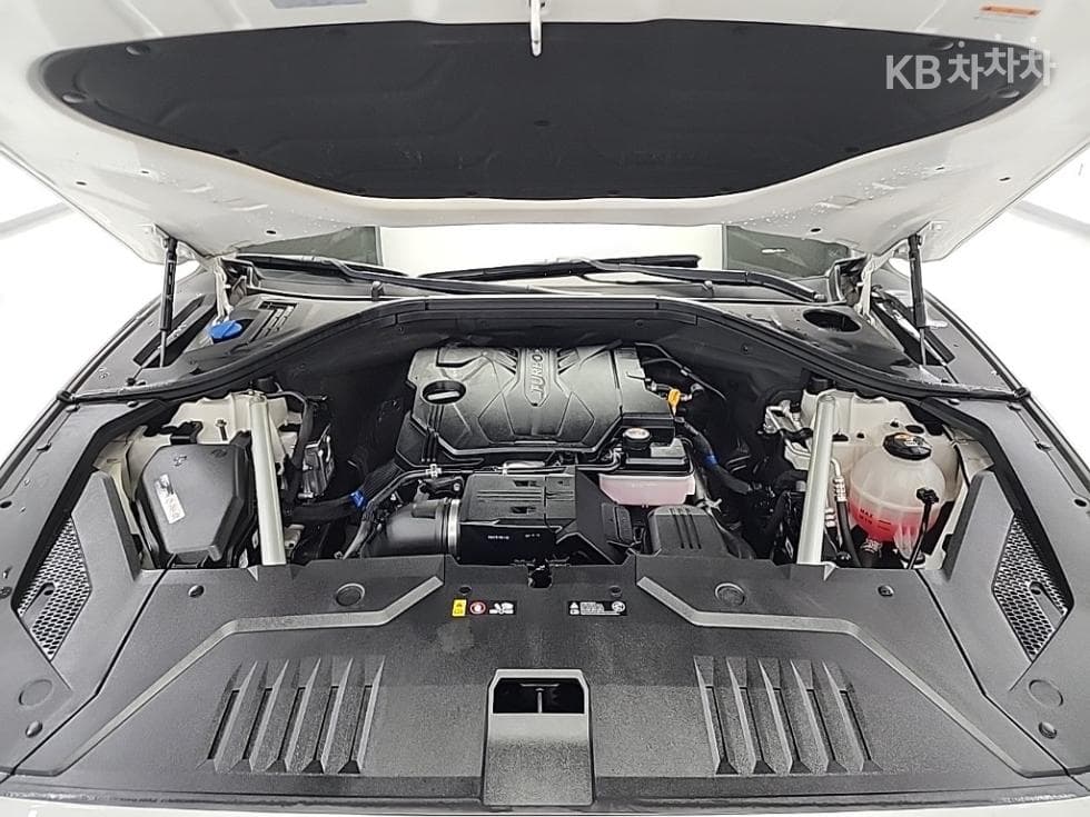 Дженезис GV70Бензин 2.5T 2WD - 21