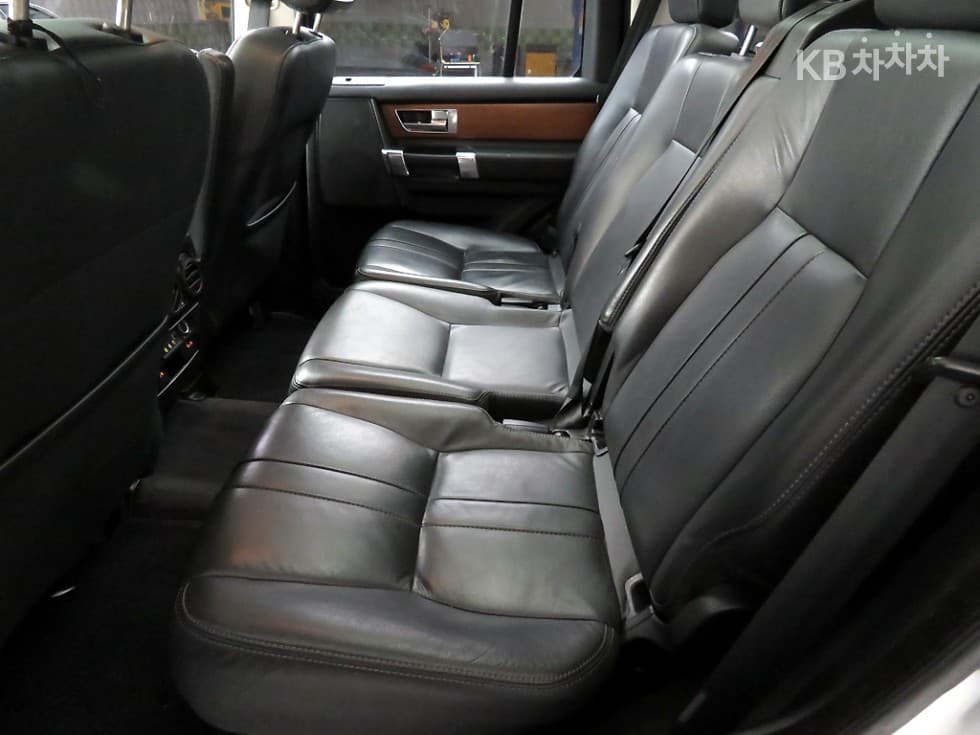 Land Rover 디스커버리43.0 SDV6 HSE Standard - 6