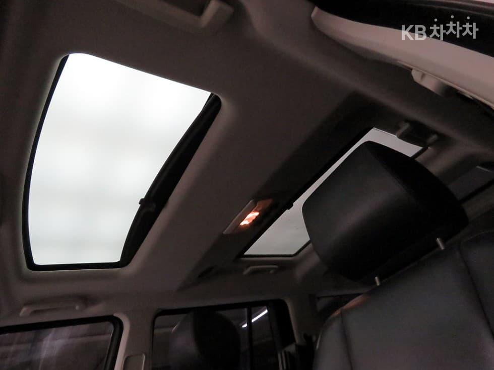 Land Rover 디스커버리43.0 SDV6 HSE Standard - 17