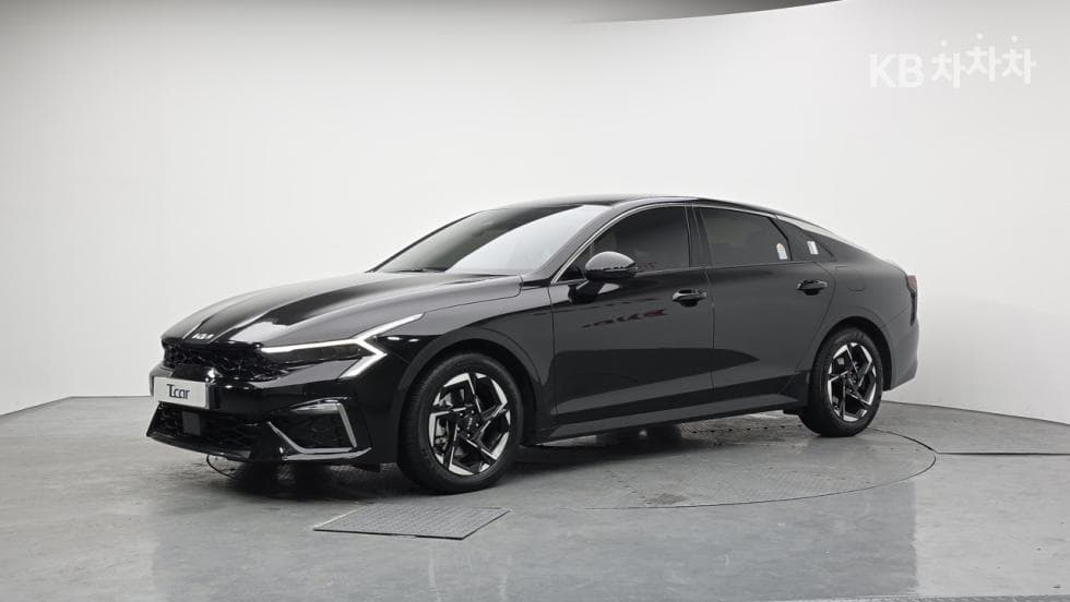 Kia K5 3rd Gen 2.0 Gasoline Prestige - Image 1