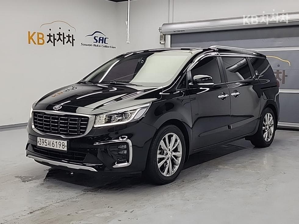 Kia The New (facelift) Carnival 9-seater 2.2 Diesel Luxury - Image 1