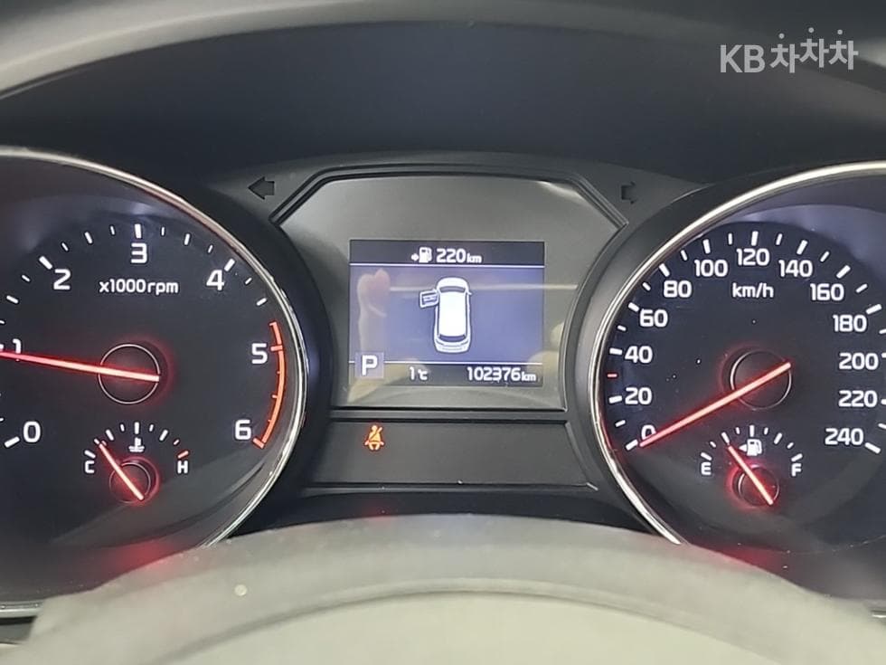 Kia The New (facelift) Carnival9-seater 2.2 Diesel Luxury - 6