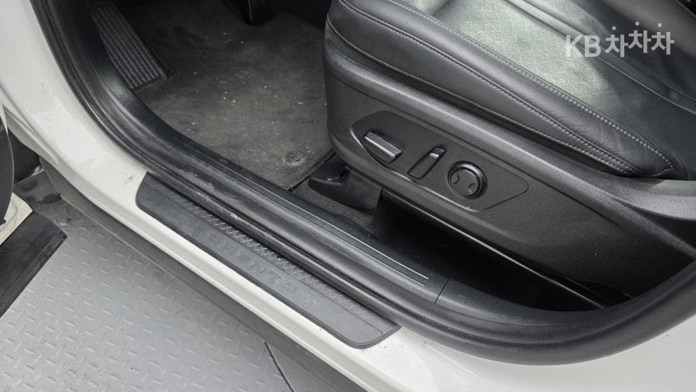 Kia Sorento 4th generation2.2 Diesel 2WD Prestige - 10