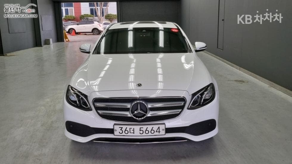 Mercedes-Benz E-Клас (W213)E300 Avantgarde - 3