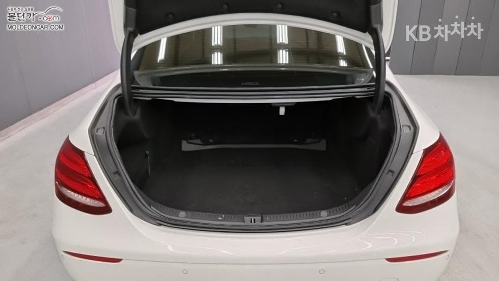 Mercedes-Benz E-Клас (W213)E300 Avantgarde - 18