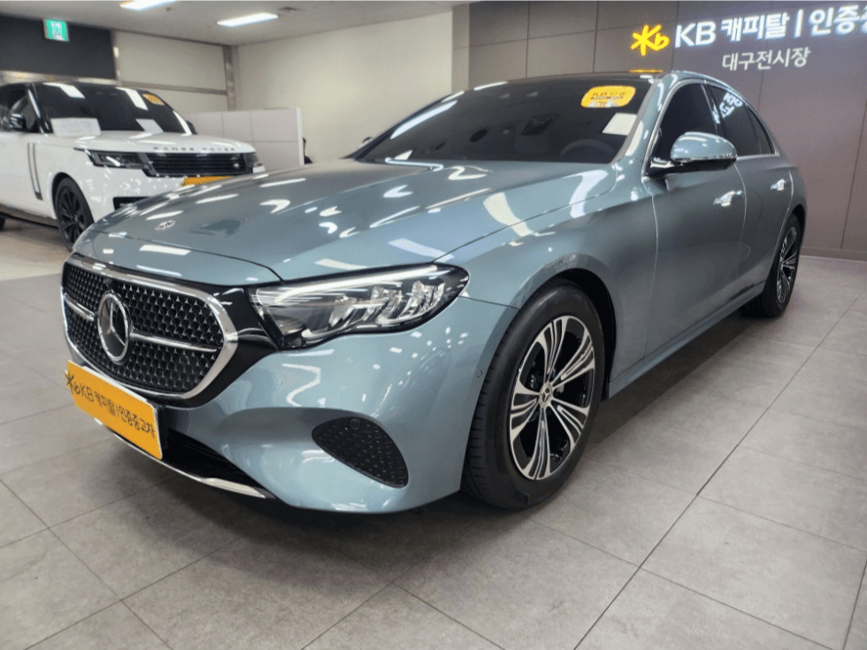 Mercedes-Benz E-클래스 (W214) E200 Avantgrade - Image 1