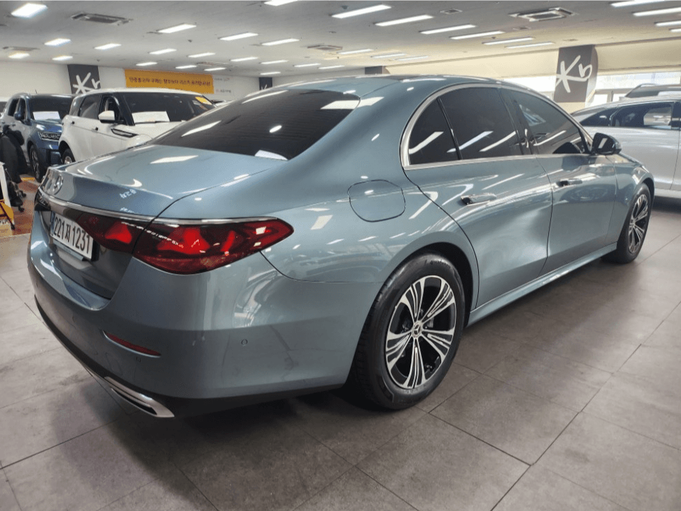 Mercedes-Benz E-클래스 (W214)E200 Avantgrade - 4