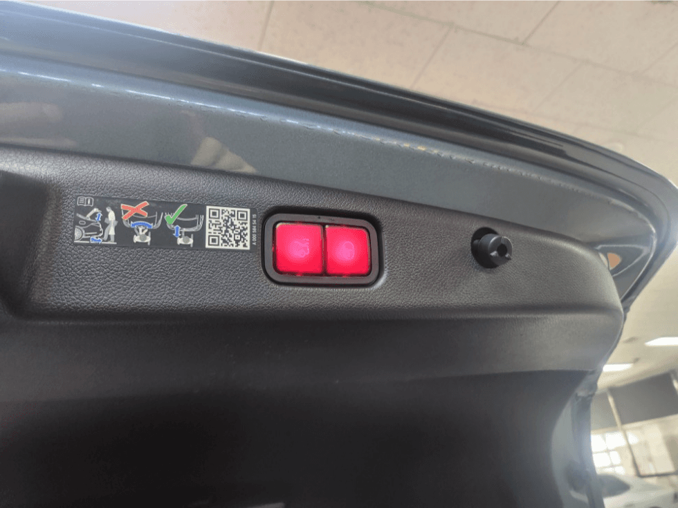 Mercedes-Benz E-클래스 (W214)E200 Avantgrade - 31